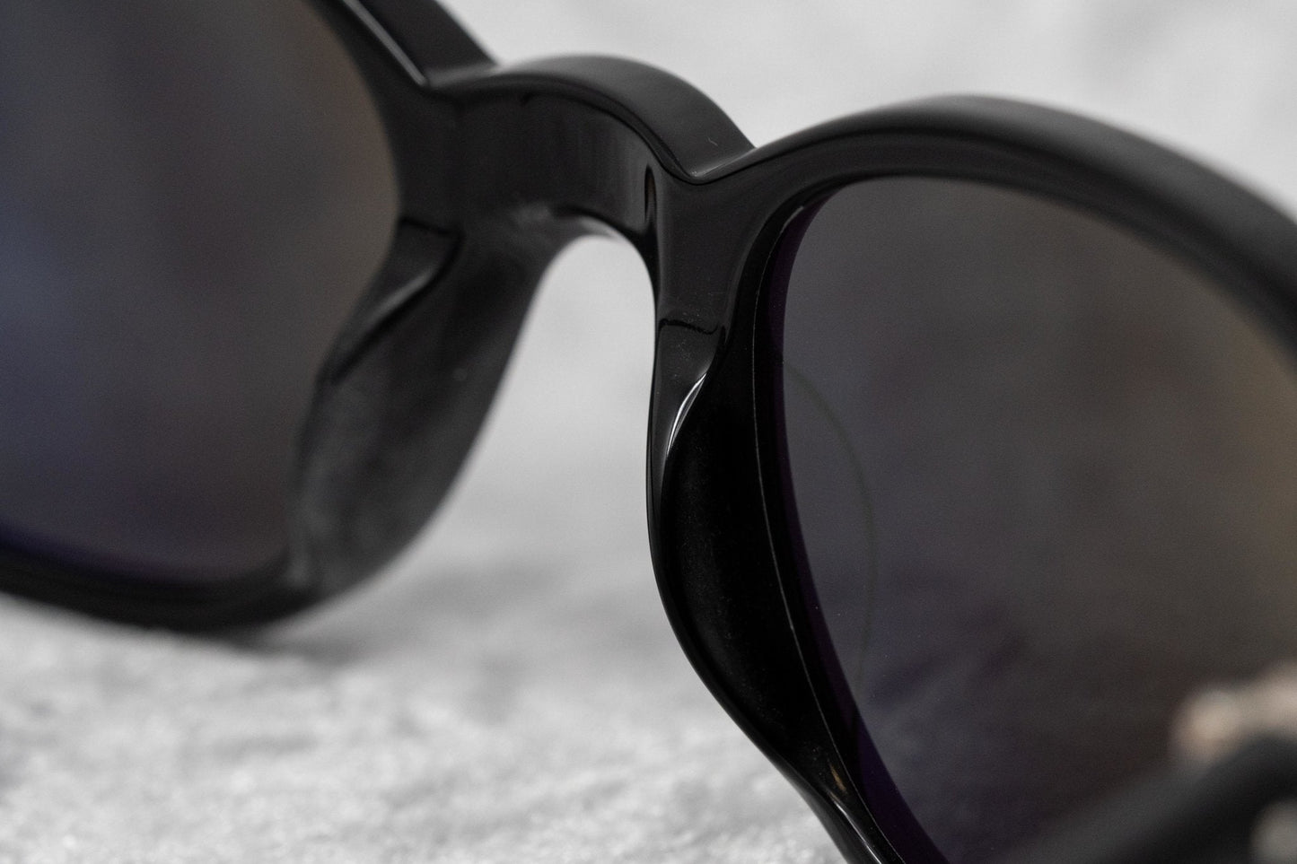 Ann Demeulemeester Ladies Sunglasses Oval Black and Grey AD8C1SUN