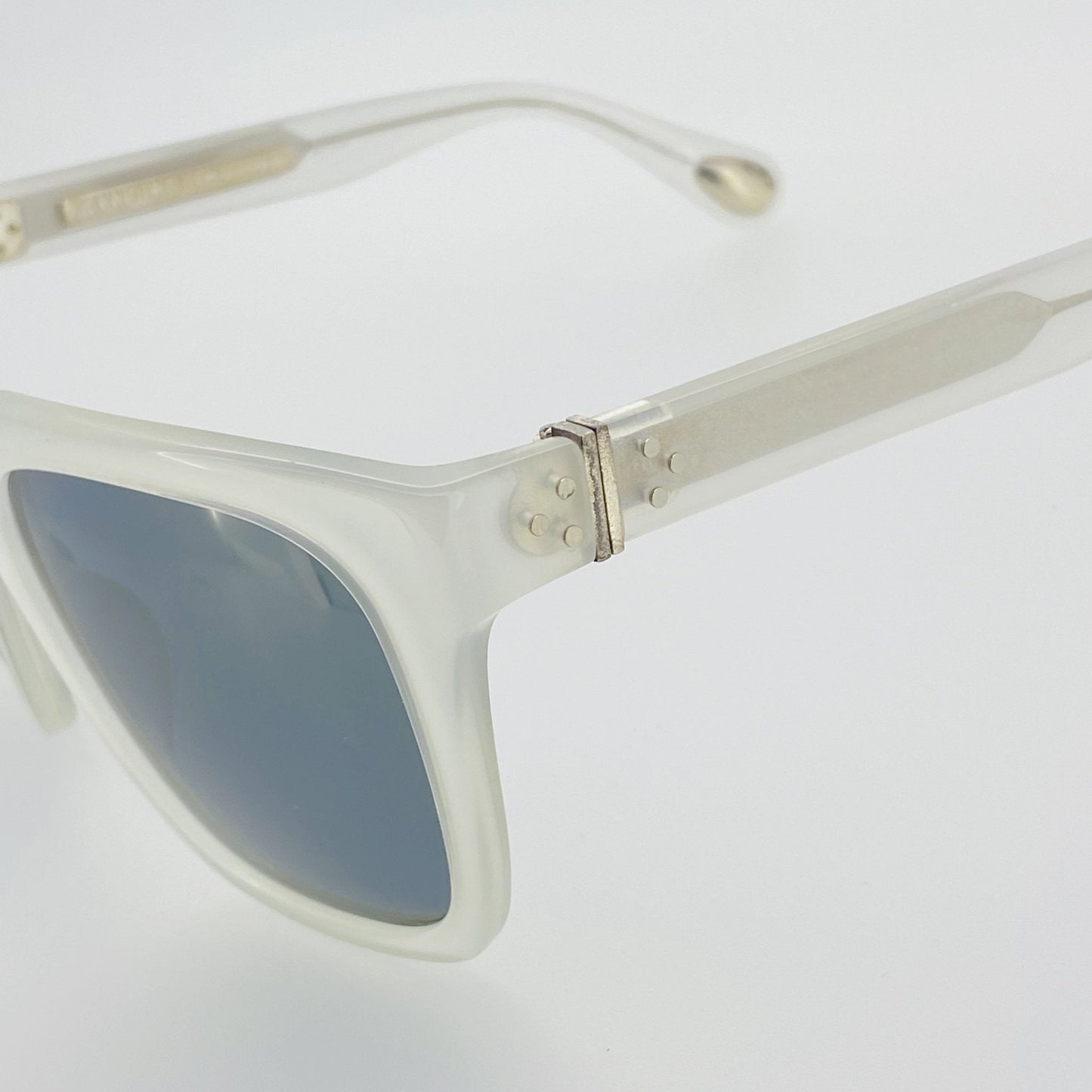 Ann Demeulemeester Sunglasses Oversized White and Solid Grey AD21C4SUN