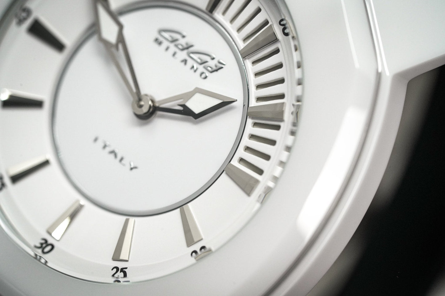 Gaga Milano Watch Frame_One White Ceramic 7250.01