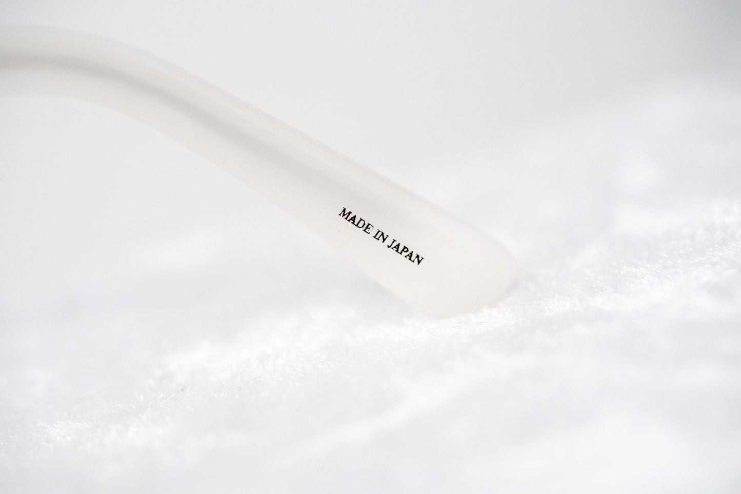 Kokon To Zai Sunglasses D-Frame White and Silver