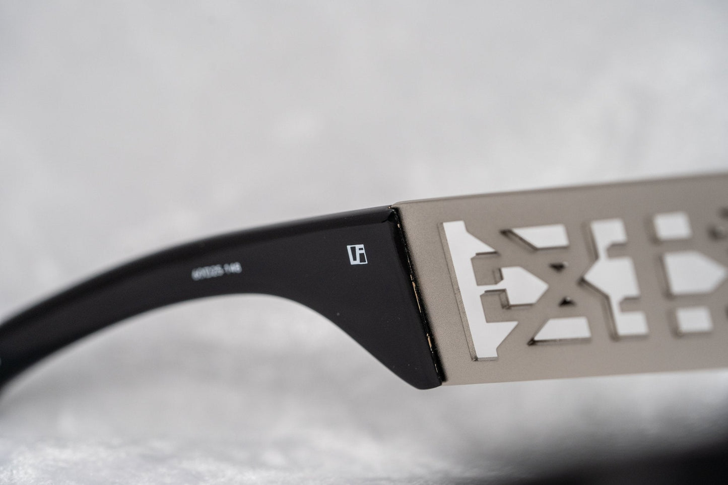 Kokon To Zai Ladies Sunglasses Oversized Glossy Black and Grey KTZ17C1SUN
