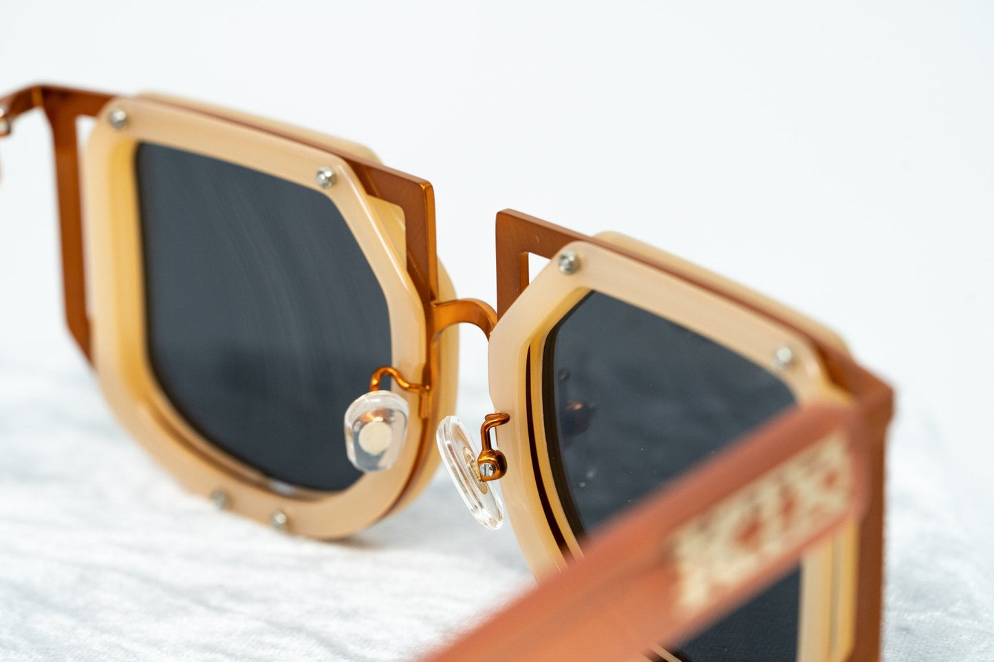 Kokon To Zai Sunglasses Special Beige Orange and Dark Grey KTZ16C1SUN