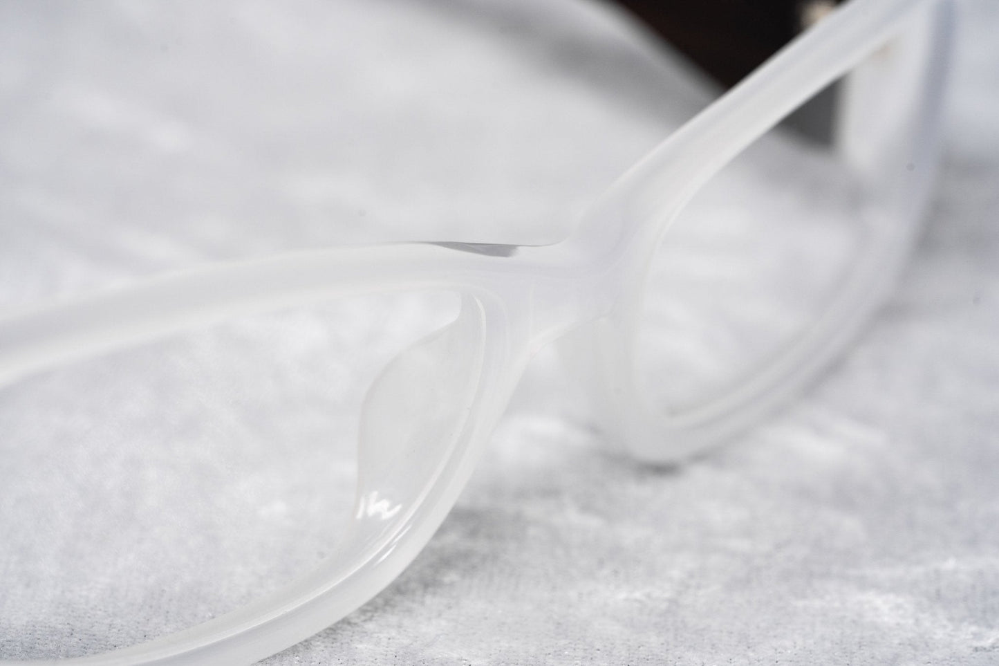 Oscar De La Renta Eyeglasses D-Frame Ivory and Clear