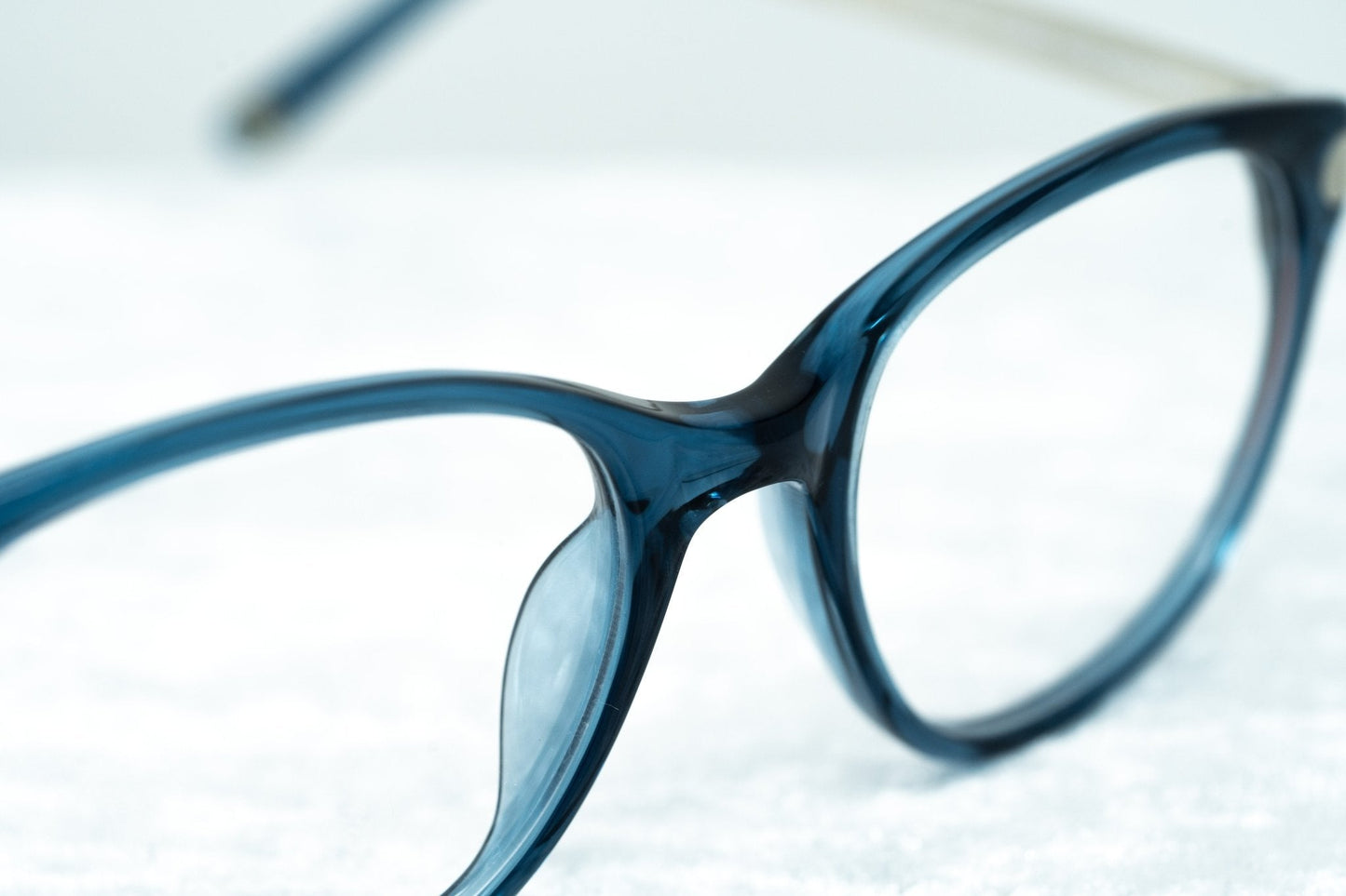 Oscar De La Renta Eyeglasses Oval Blue and Clear