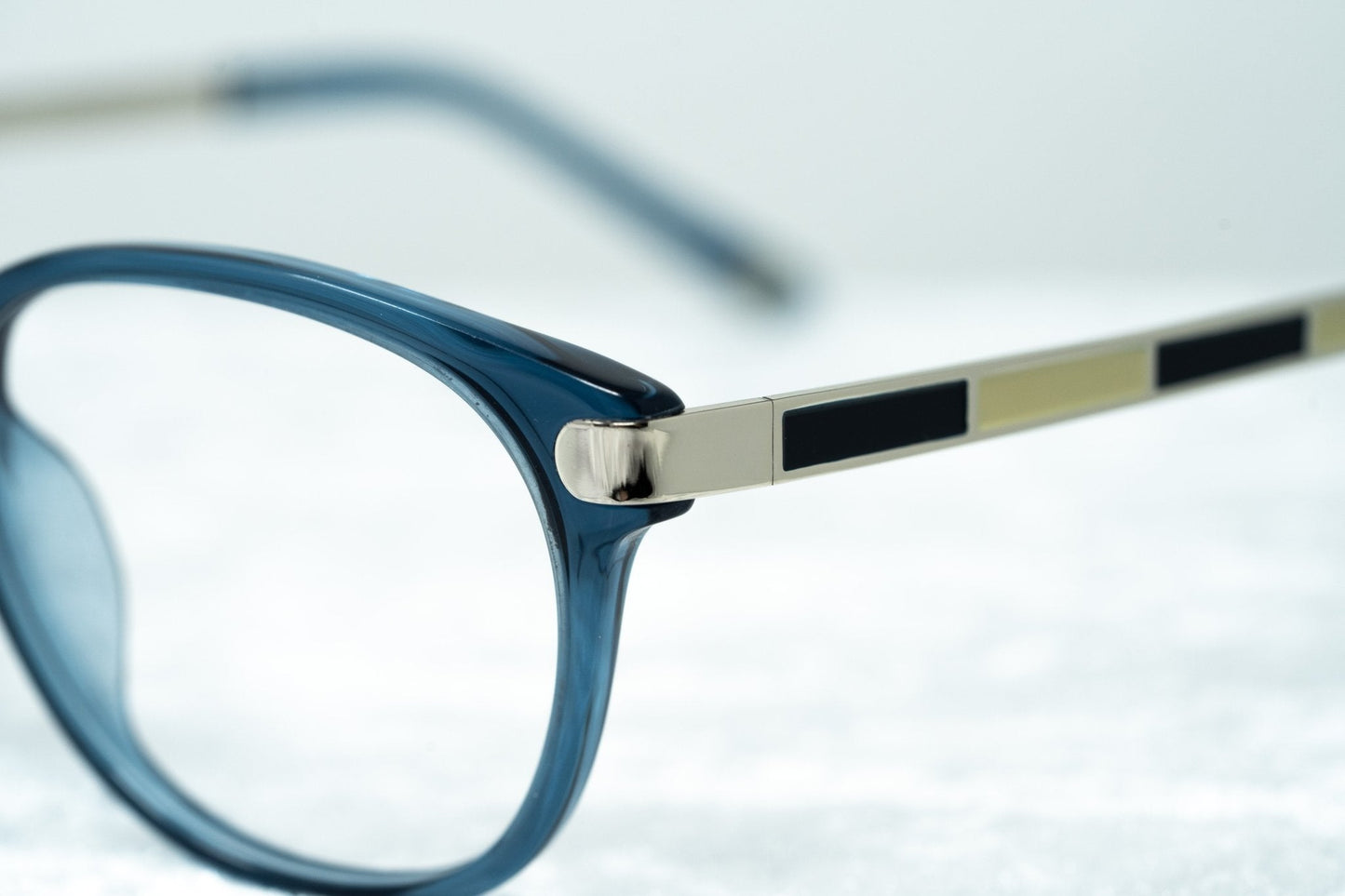 Oscar De La Renta Eyeglasses Oval Blue and Clear
