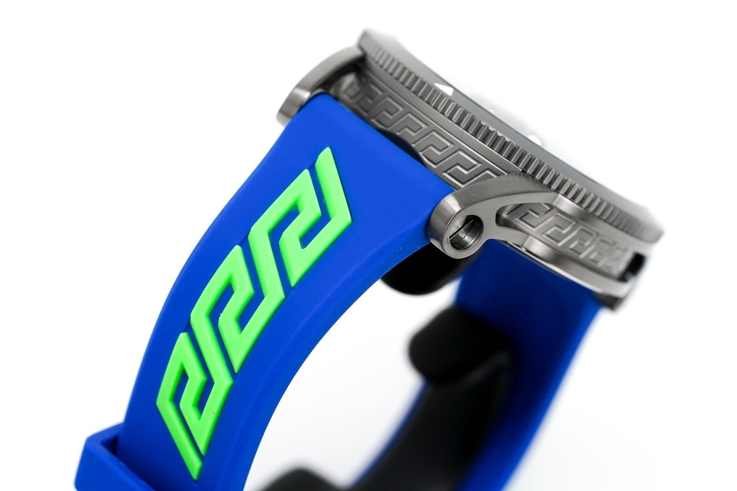 Versace Men's Watch V-Palazzo 43mm Blue VE2V00722