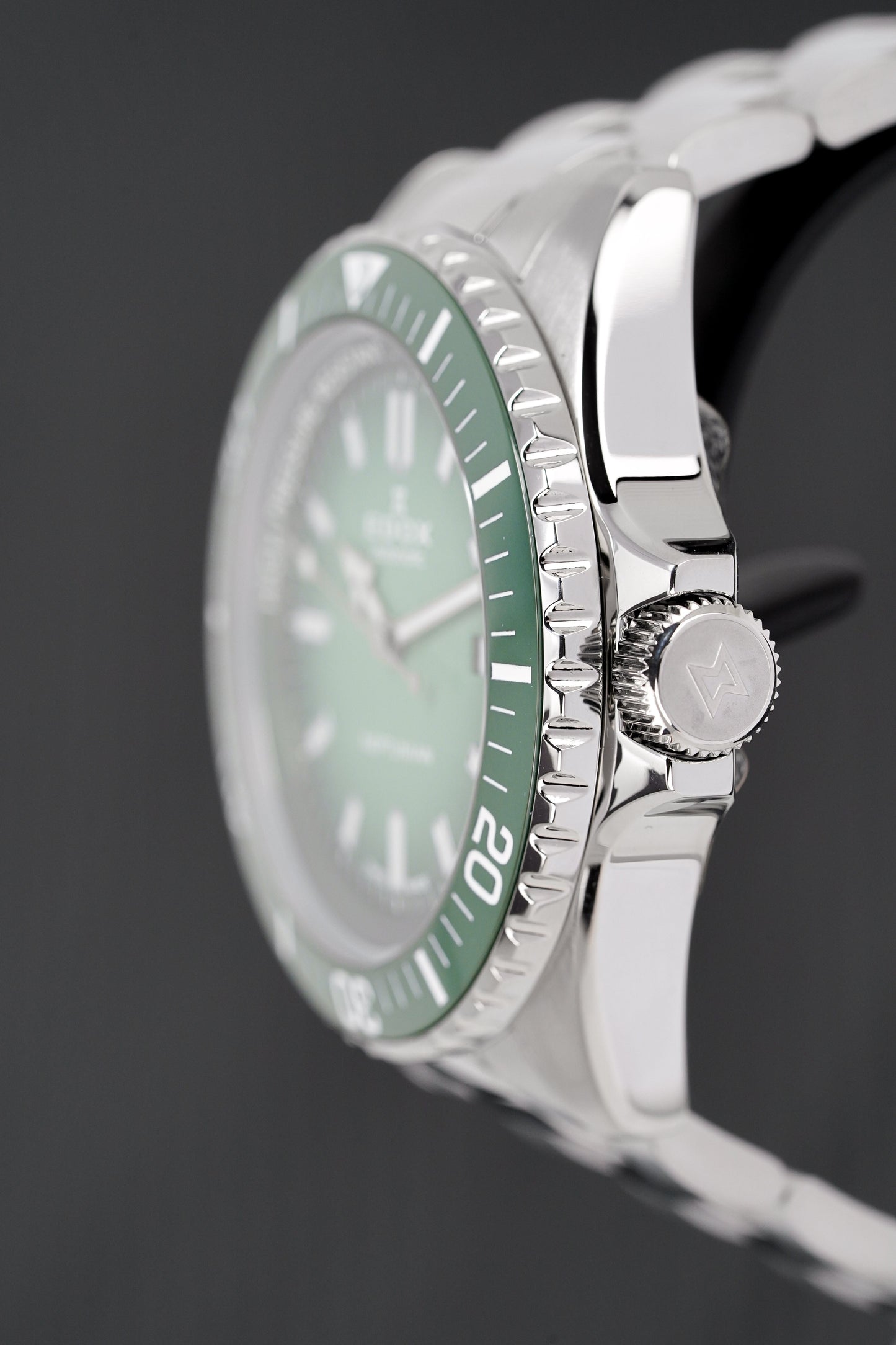 Edox Men's Watch Neptunian Automatic Green 80120-3VM-VDN1