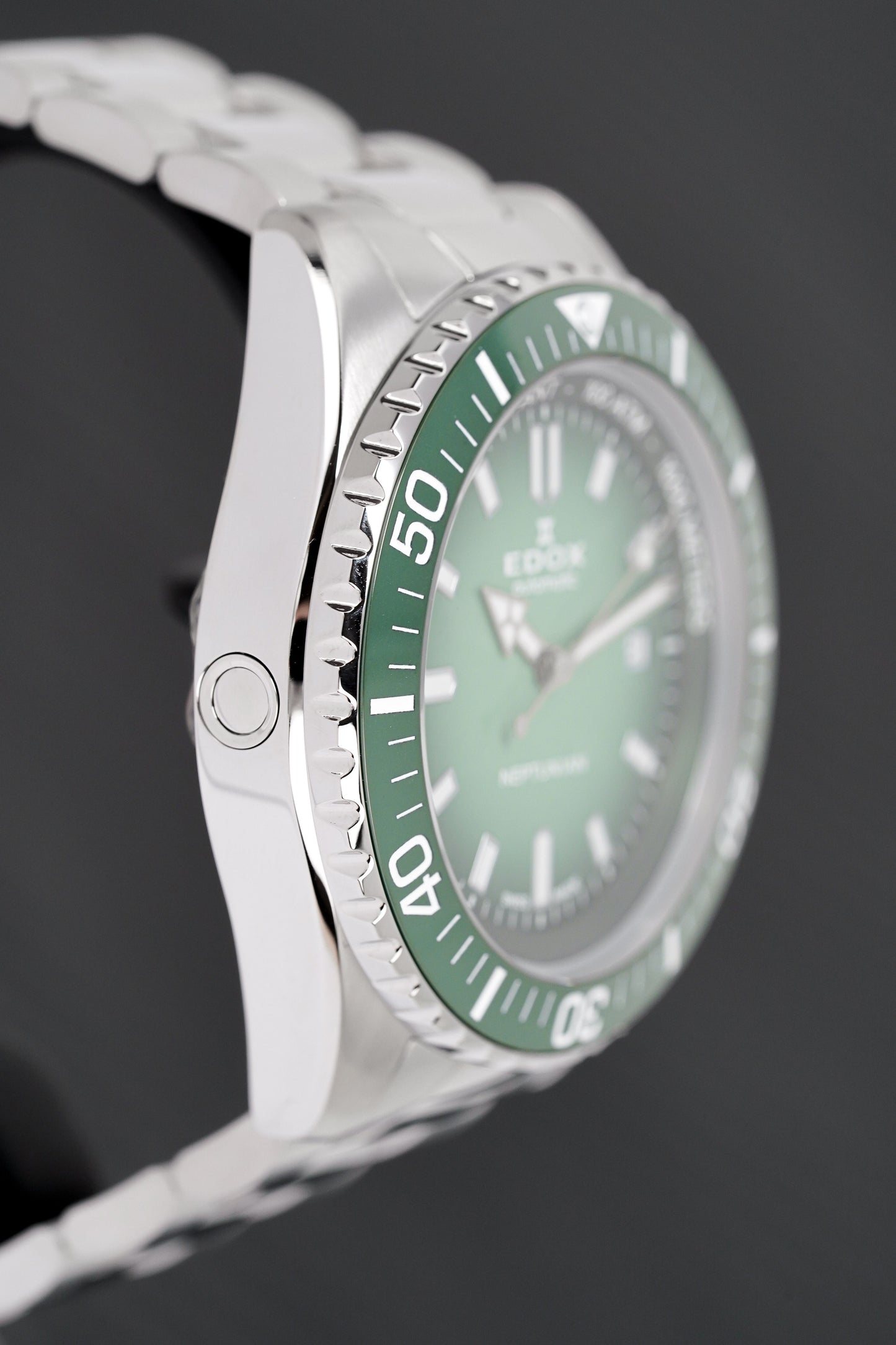Edox Men's Watch Neptunian Automatic Green 80120-3VM-VDN1