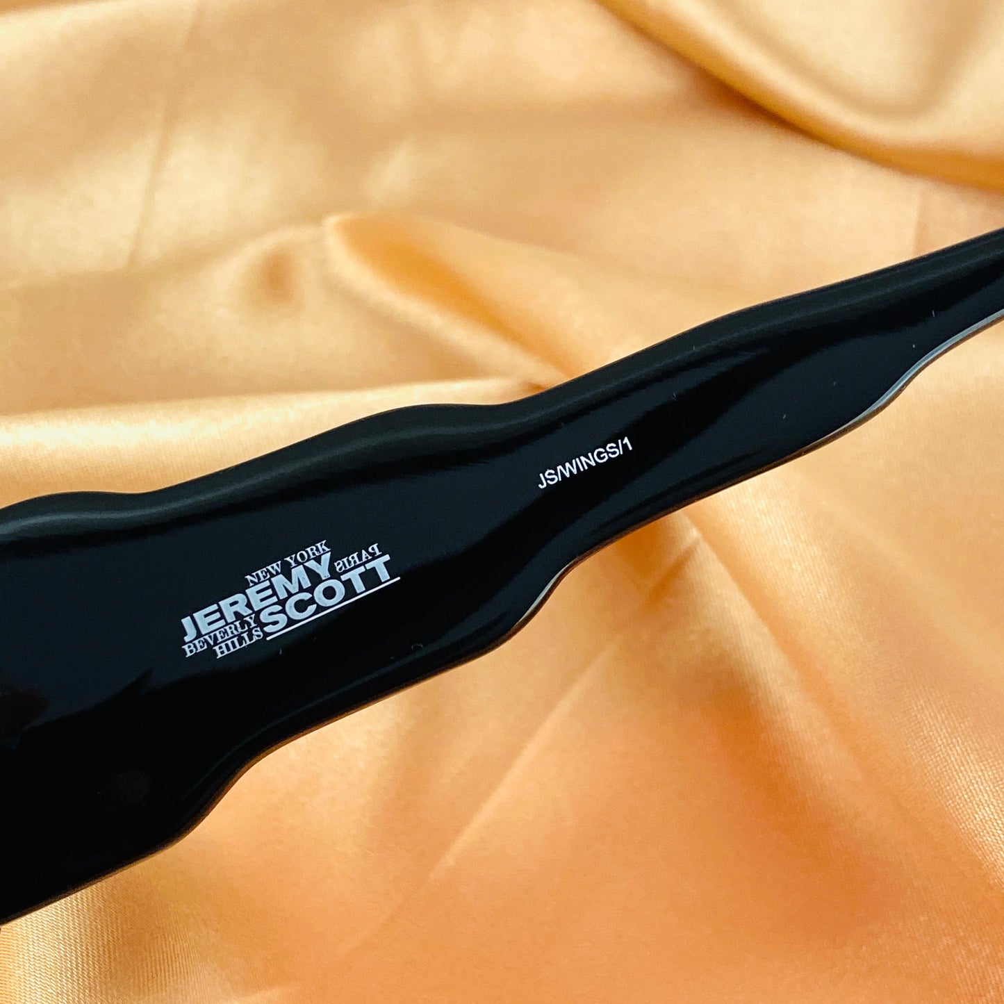 Jeremy Scott Sunglasses Special Wings Black and Grey