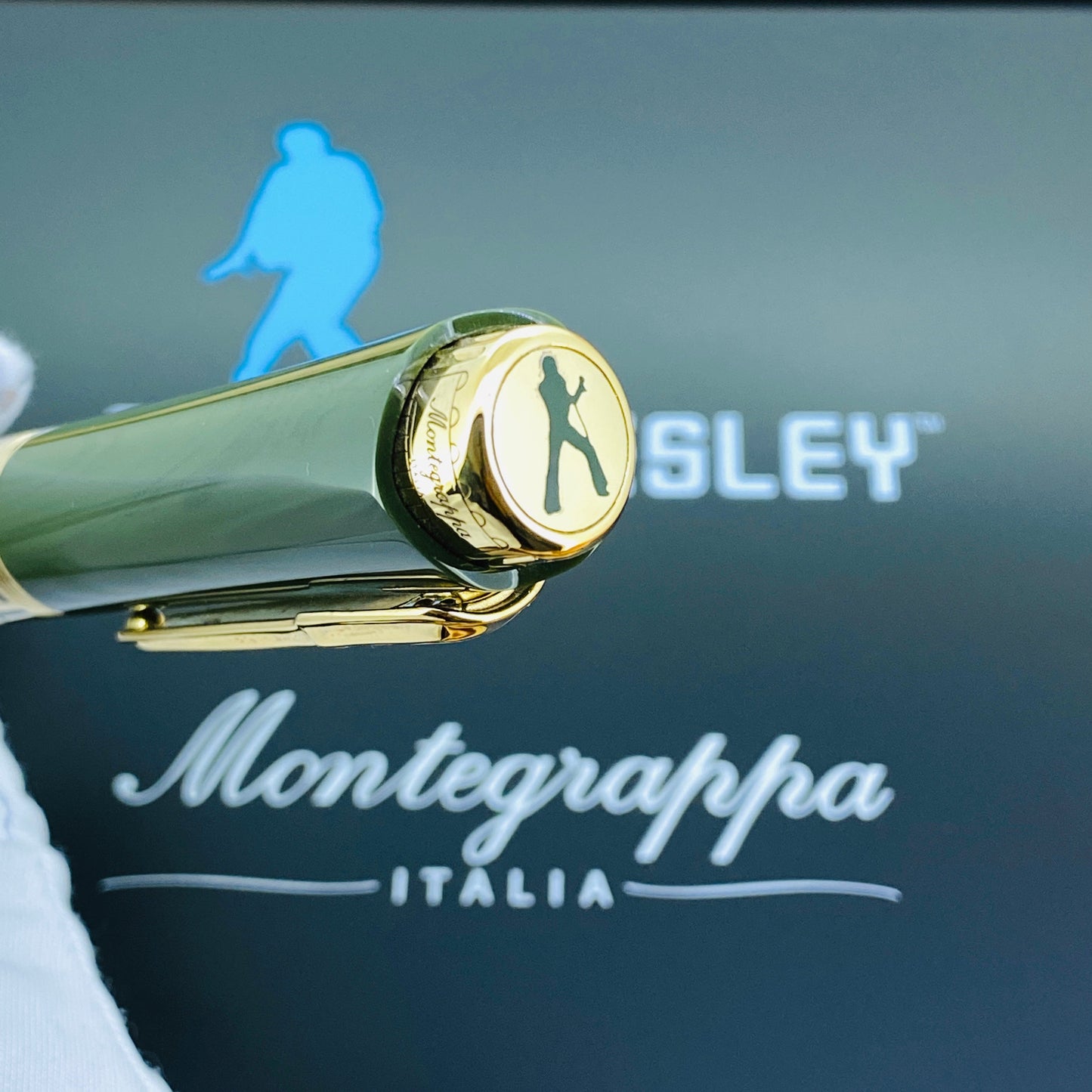 Montegrappa Pen Icons Elvis Presley Fountain Pen Medium Tip Green ISICE3YG