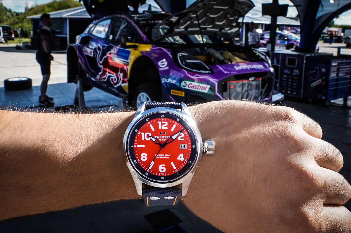 TW Steel Watch Volante Orange VS91