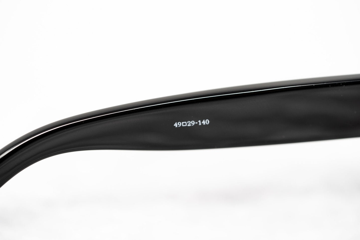 Amie Victoria Robertson Ladies Sunglasses Round Black and Purple AVR1C1SUN