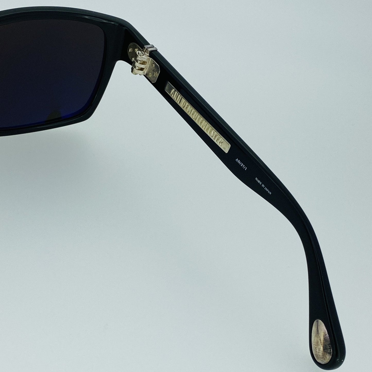 Ann Demeulemeester Men's Sunglasses Angular Black and Grey AD37C1SUN