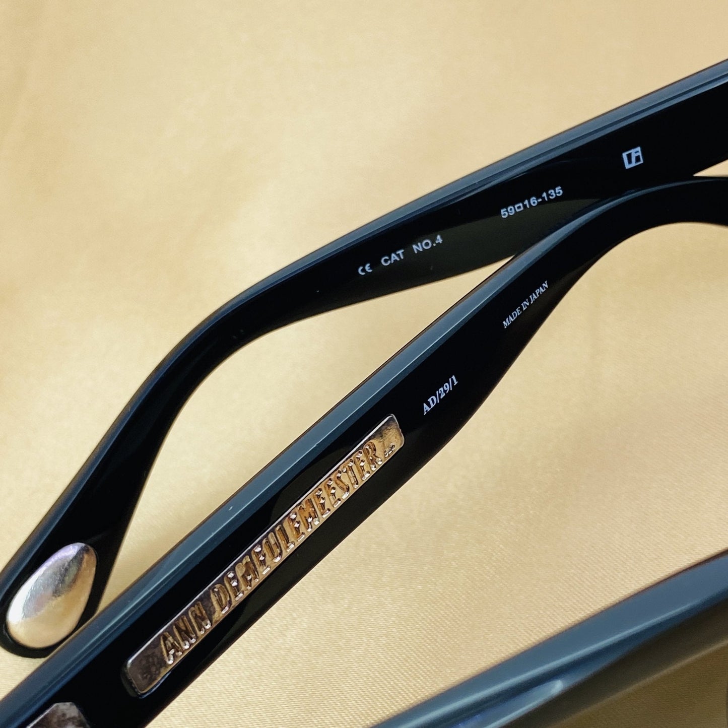 Ann Demeulemeester Sunglasses Cat Eye Black and Grey