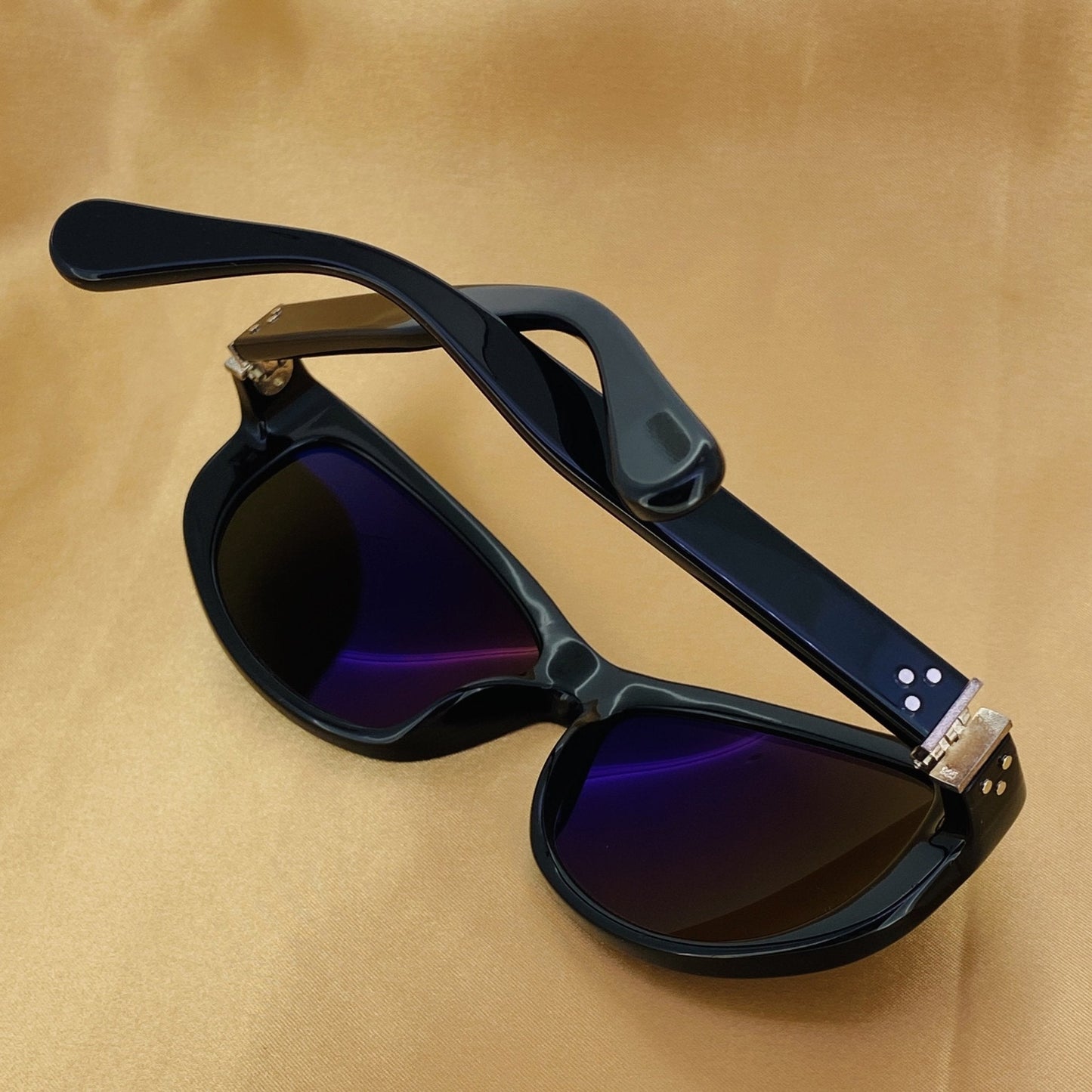Ann Demeulemeester Sunglasses Cat Eye Black and Grey