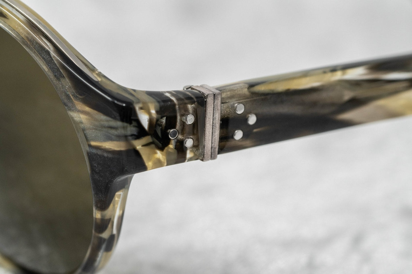 Ann Demeulemeester Ladies Sunglasses Round Hornet and Green AD45C3SUN