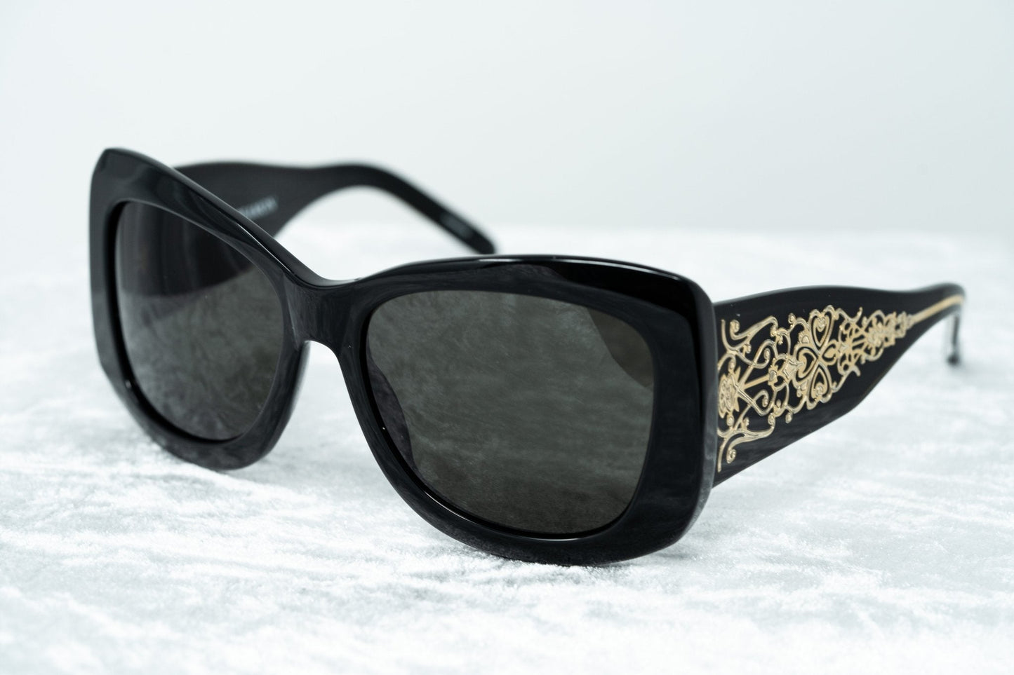 Erickson Beamon Ladies Sunglasses Oversized Black and Dark Grey 8EB2C1BLACK