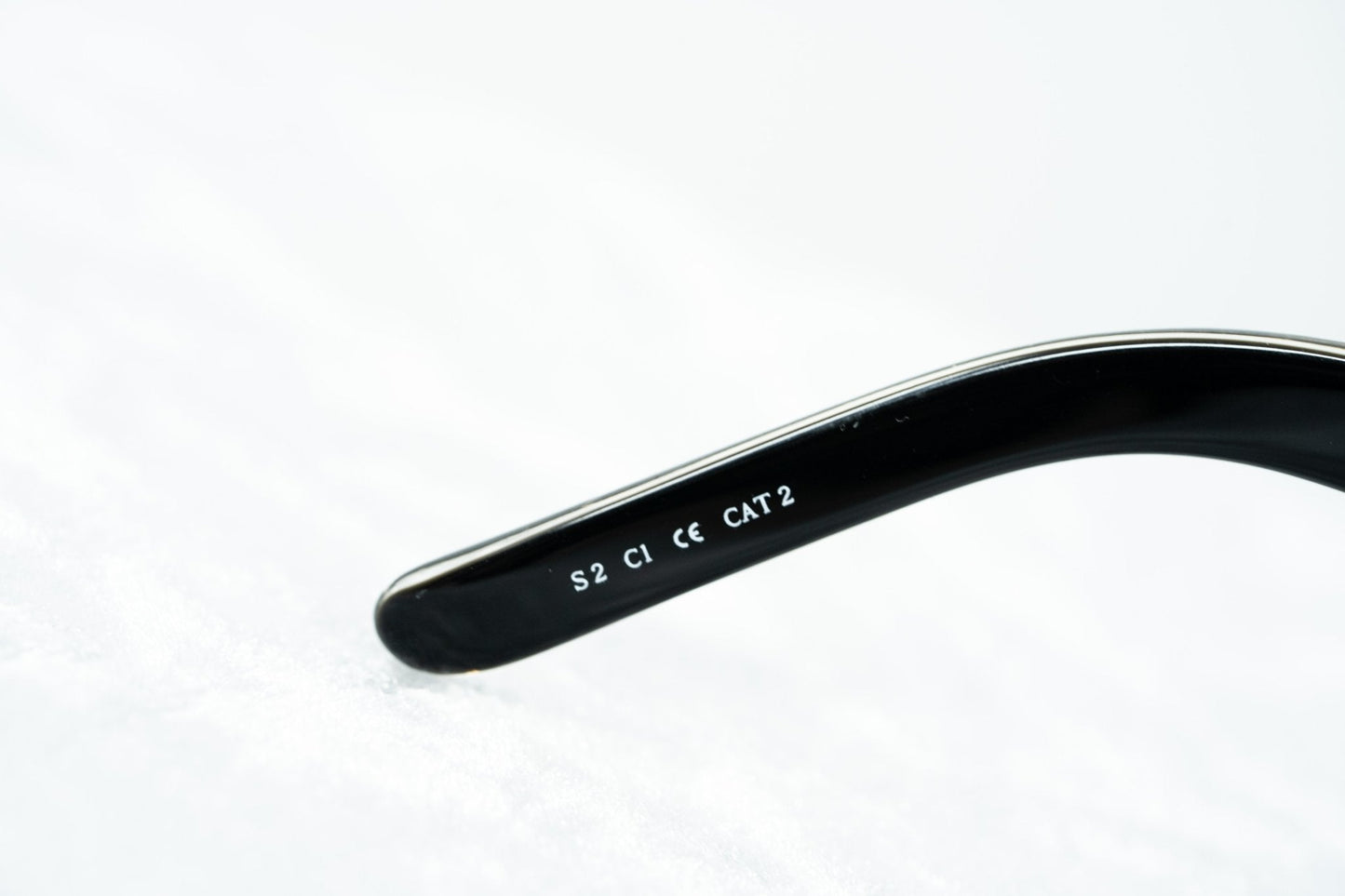 Erickson Beamon Ladies Sunglasses Oversized Black and Dark Grey 8EB2C1BLACK