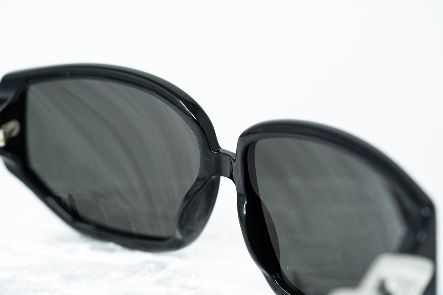 Erickson Beamon Sunglasses Rectangular Black and Dark Grey
