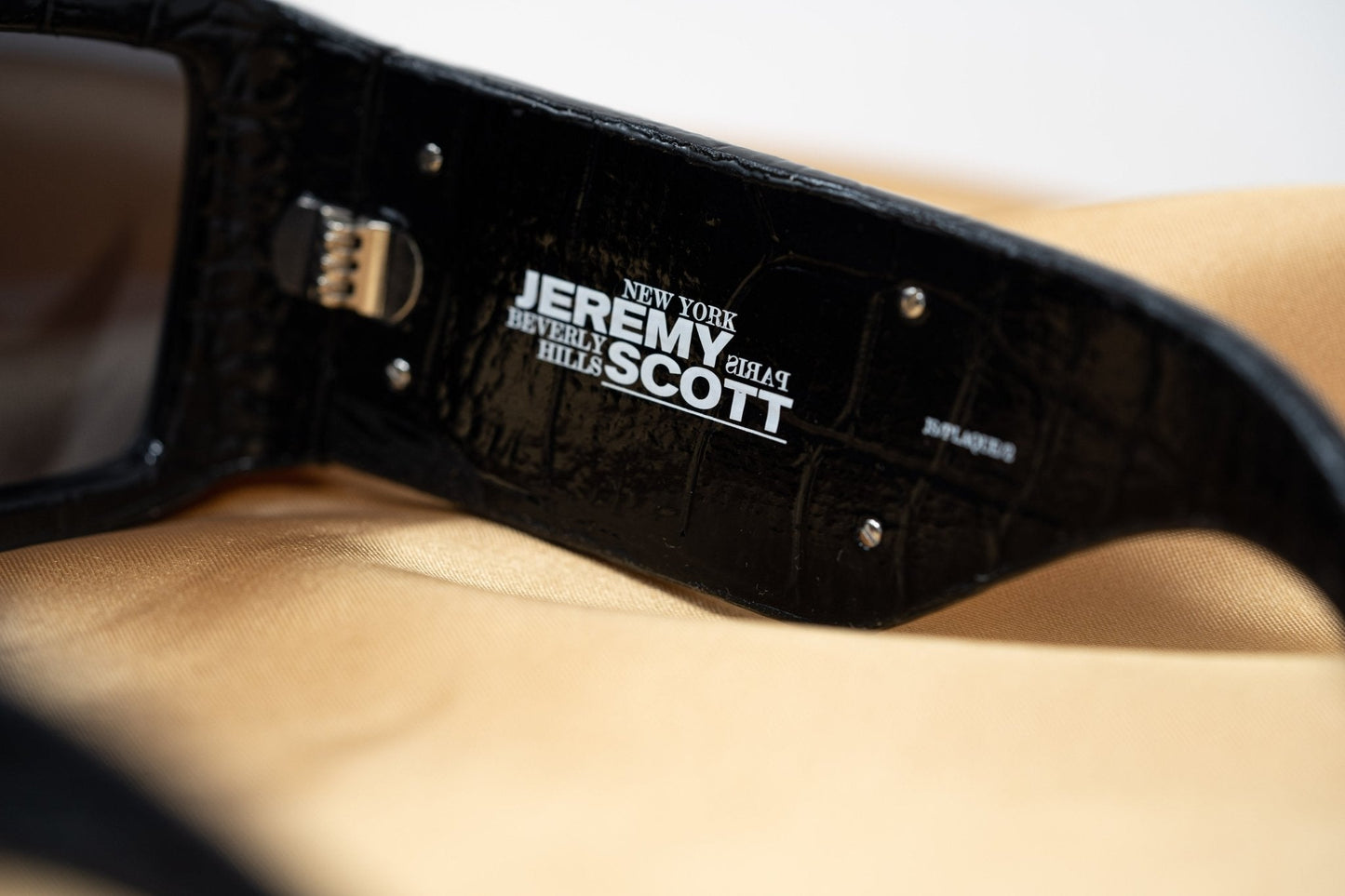 Jeremy Scott Sunglasses Square Black and Gold JSPLAQUEC2SUN