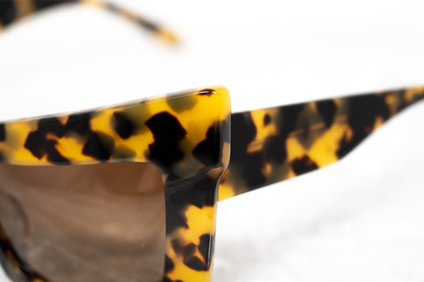 Kokon To Zai Ladies Sunglasses Mask Tortoise Shell and Brown KTZ7C2SUN
