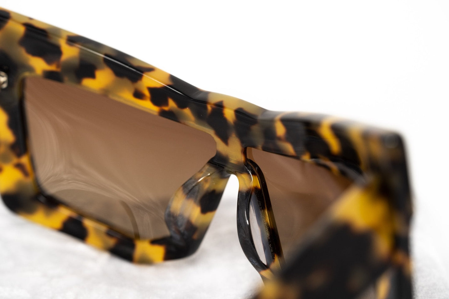 Kokon To Zai Ladies Sunglasses Mask Tortoise Shell and Brown KTZ7C2SUN
