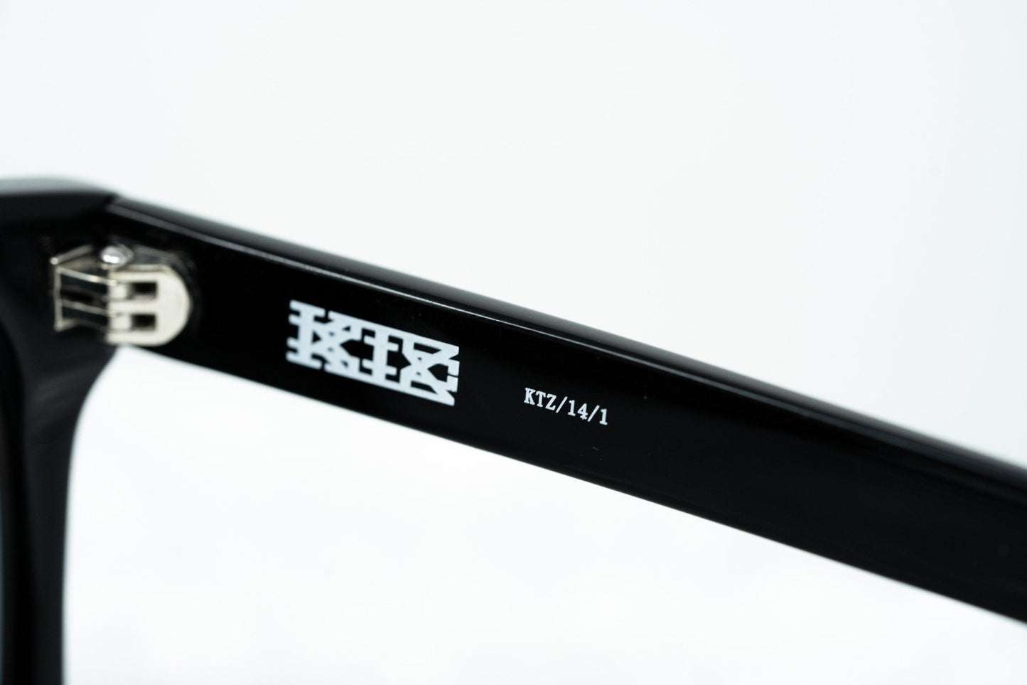 Kokon To Zai Sunglasses D-Frame Black and Grey KTZ14C1SUN