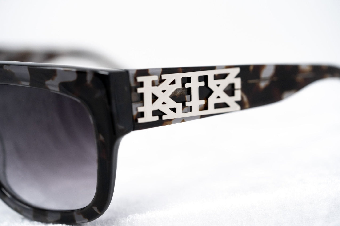 Kokon To Zai Sunglasses D-Frame Black Tortoise Shell and Grey