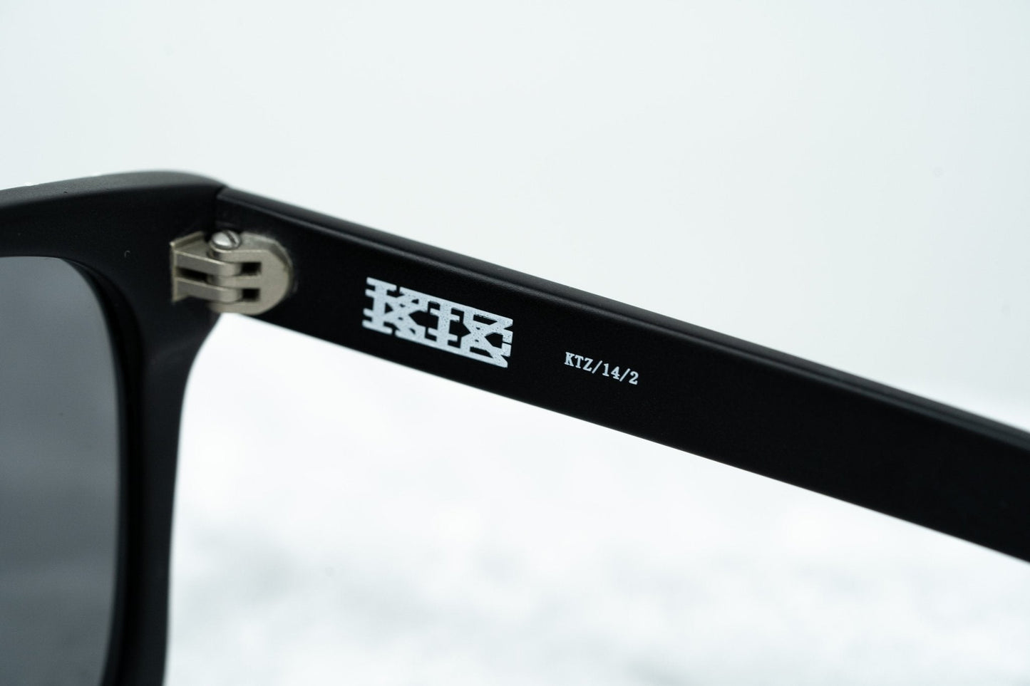 Kokon To Zai Sunglasses D-Frame Black and Silver KTZ14C2SUN
