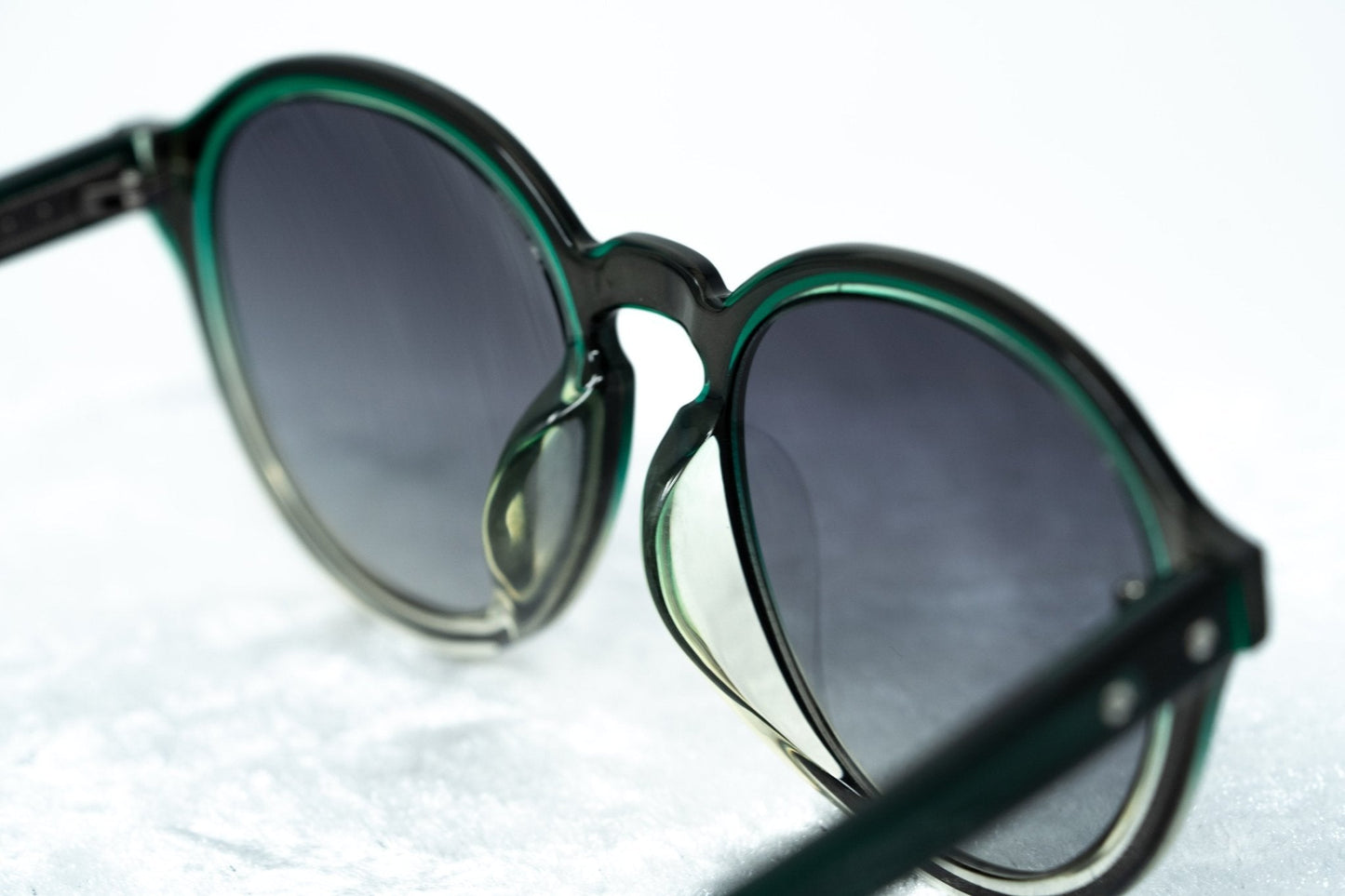 Kris Van Assche Men's Sunglasses Round Green and Grey KVA79C3SUN