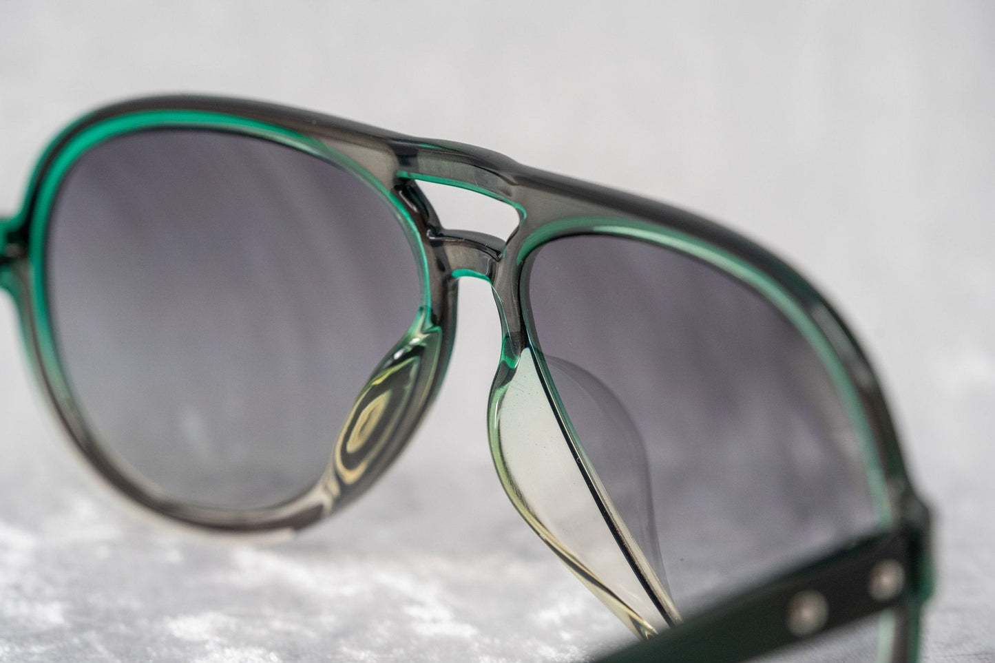 Kris Van Assche Men's Sunglasses Green and Grey Graduated KVA78C3SUN
