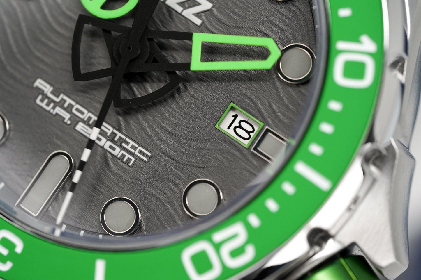 M2Z Men's Watch Diver 200 Green 200-001