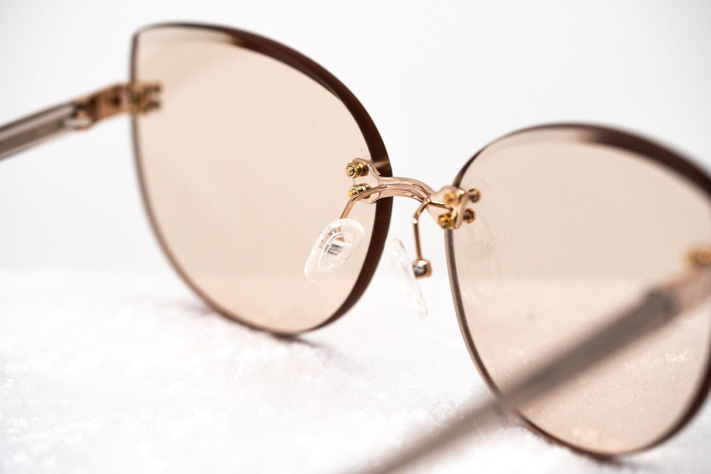 NO 21 Ladies Sunglasses Cat Eye Rose Gold and Peach N21S15C5SUN
