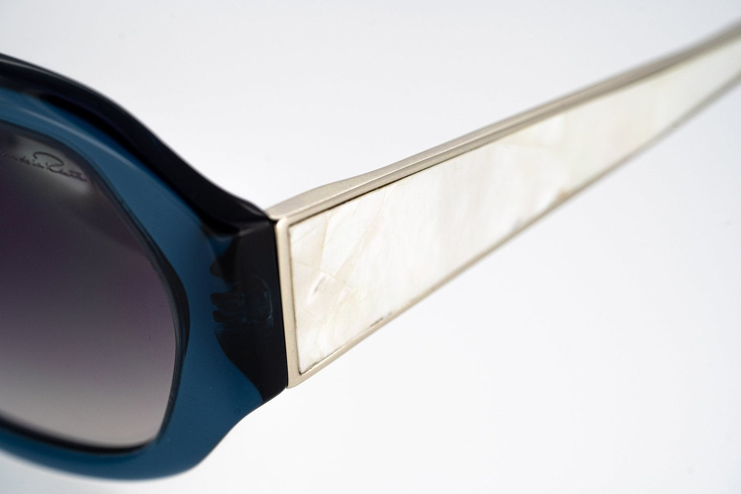Oscar De La Renta Sunglasses Jackie O Blue and Grey