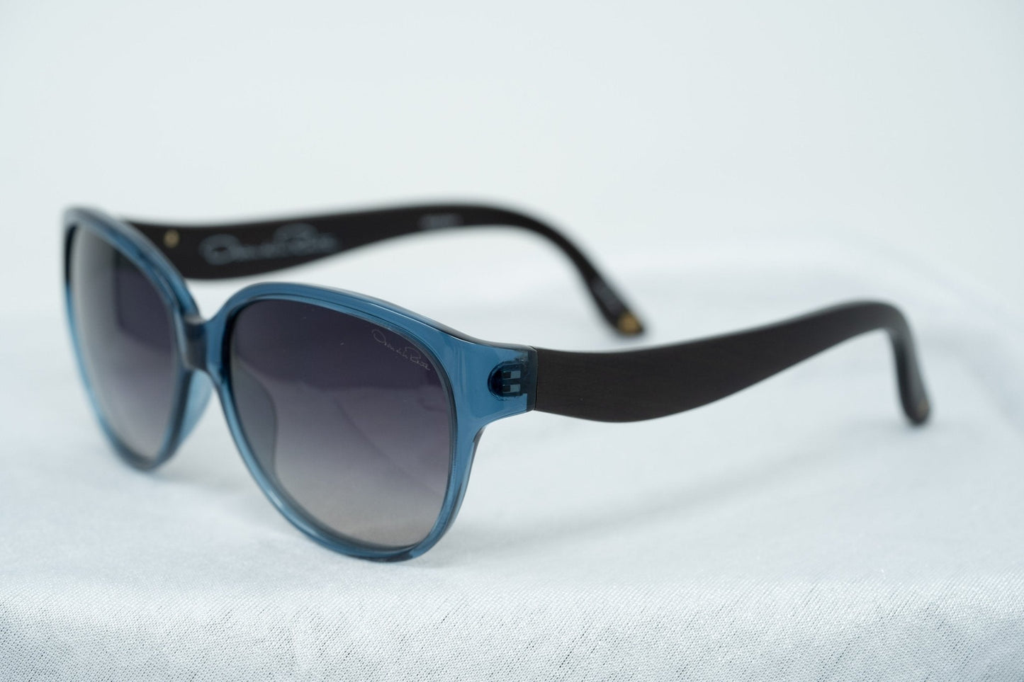 Oscar De La Renta Ladies Sunglasses Oval Blue and Grey ODLR30C4SUN