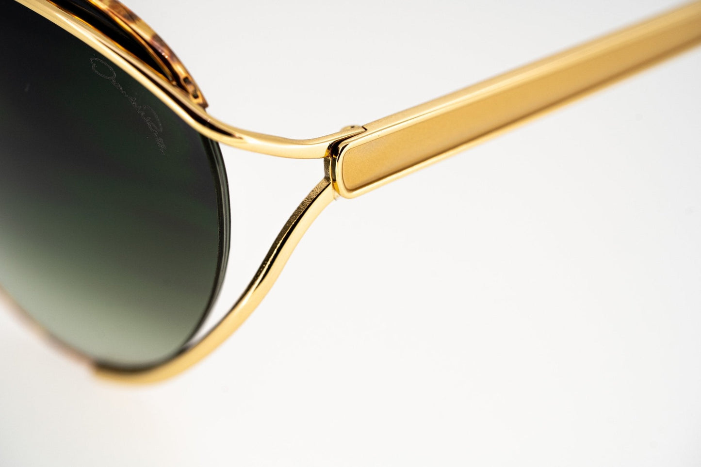 Oscar De La Renta Sunglasses Oval Frame Gold and Green