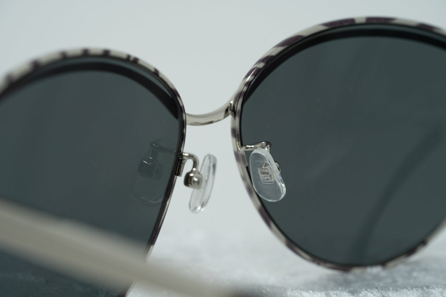 Oscar De La Renta Sunglasses Oval Black White and Grey