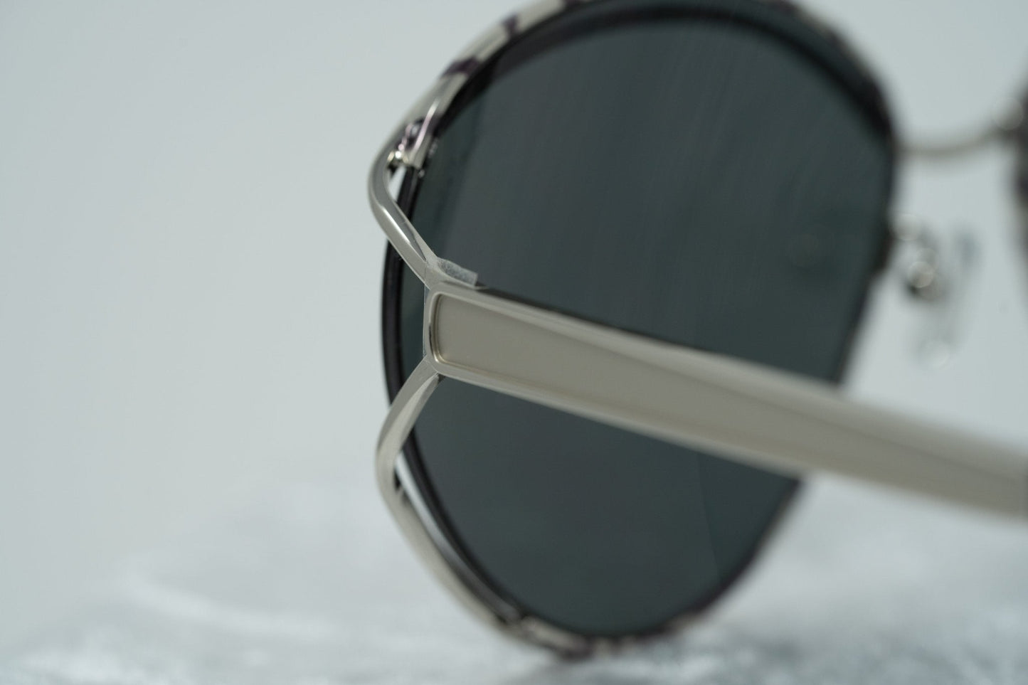 Oscar De La Renta Sunglasses Oval Black White and Grey