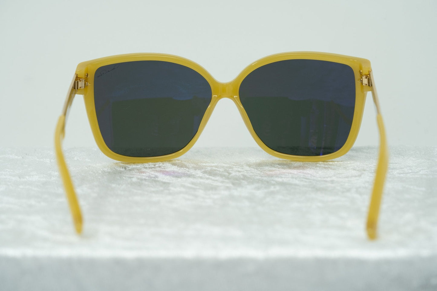 Oscar De La Renta Sunglasses Oversized Gold