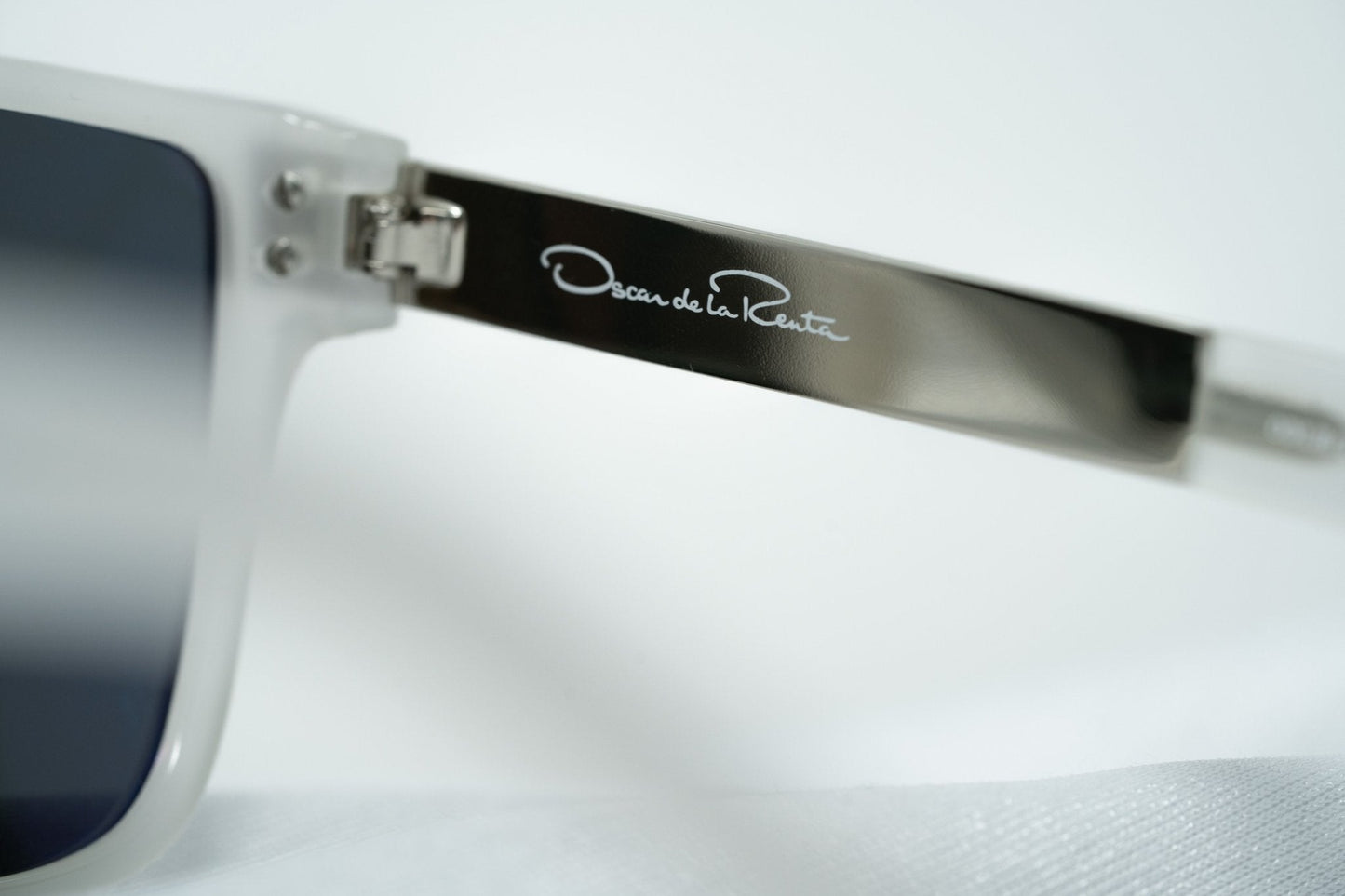 Oscar De La Renta Sunglasses Oversized Clear and Green