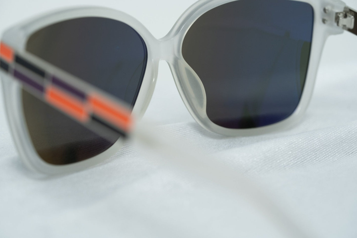 Oscar De La Renta Sunglasses Oversized Clear and Green