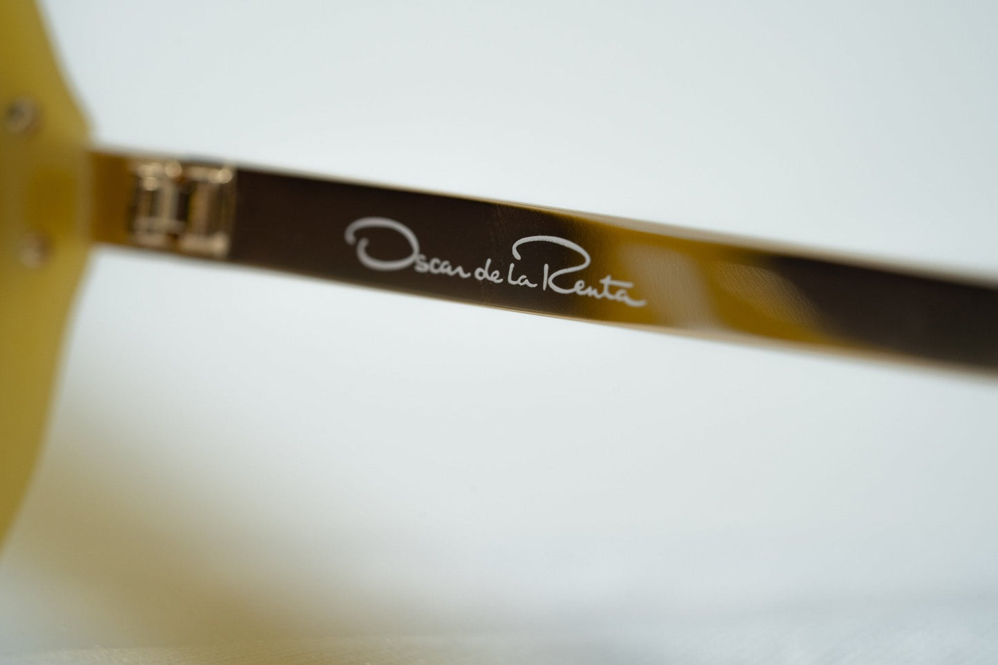 Oscar De La Renta Sunglasses Oversized Beige and Grey