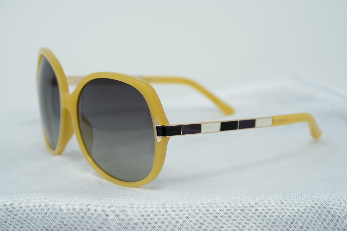 Oscar De La Renta Sunglasses Oversized Beige and Grey