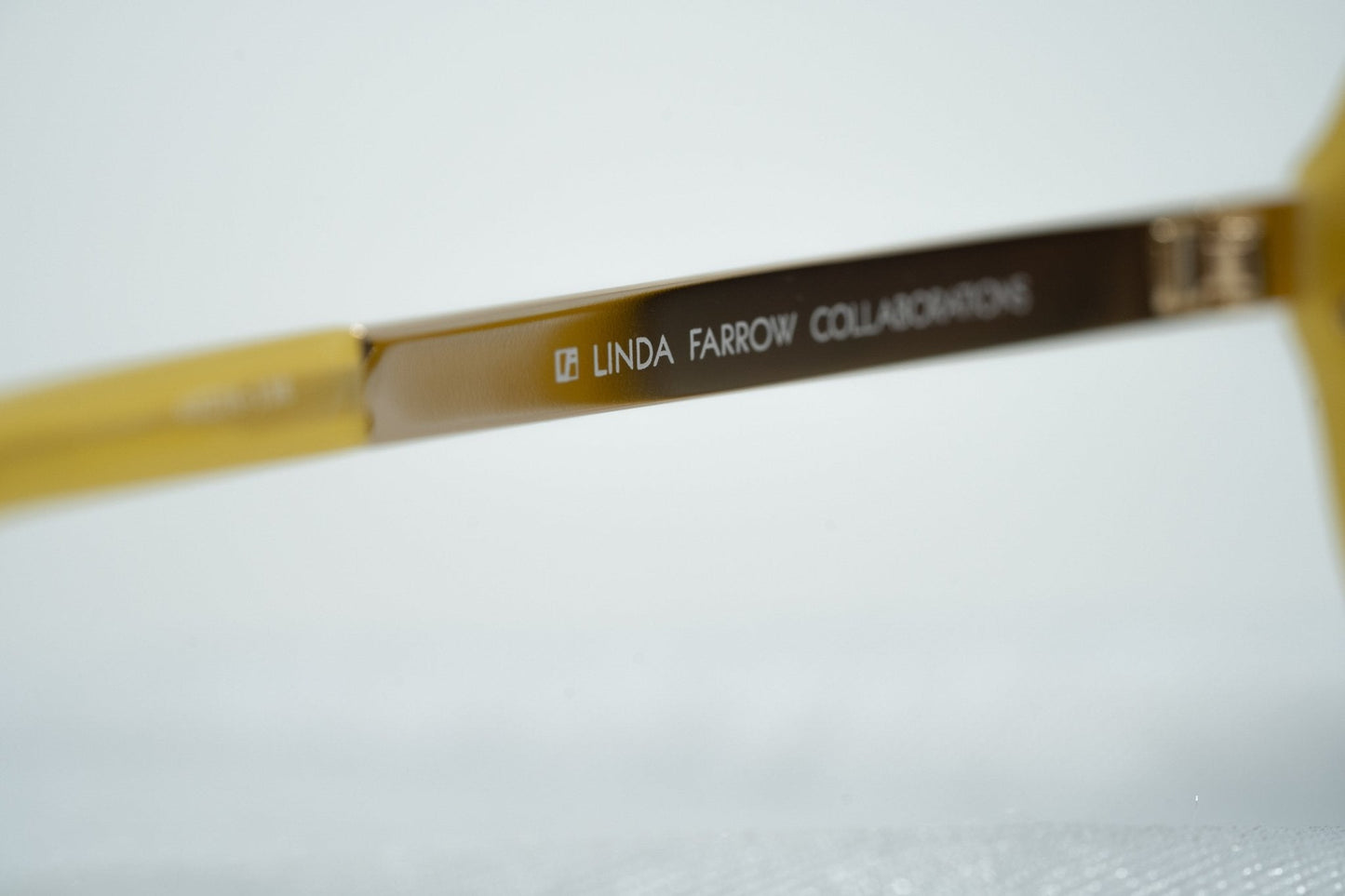 Oscar De La Renta Sunglasses Oversized Beige and Grey