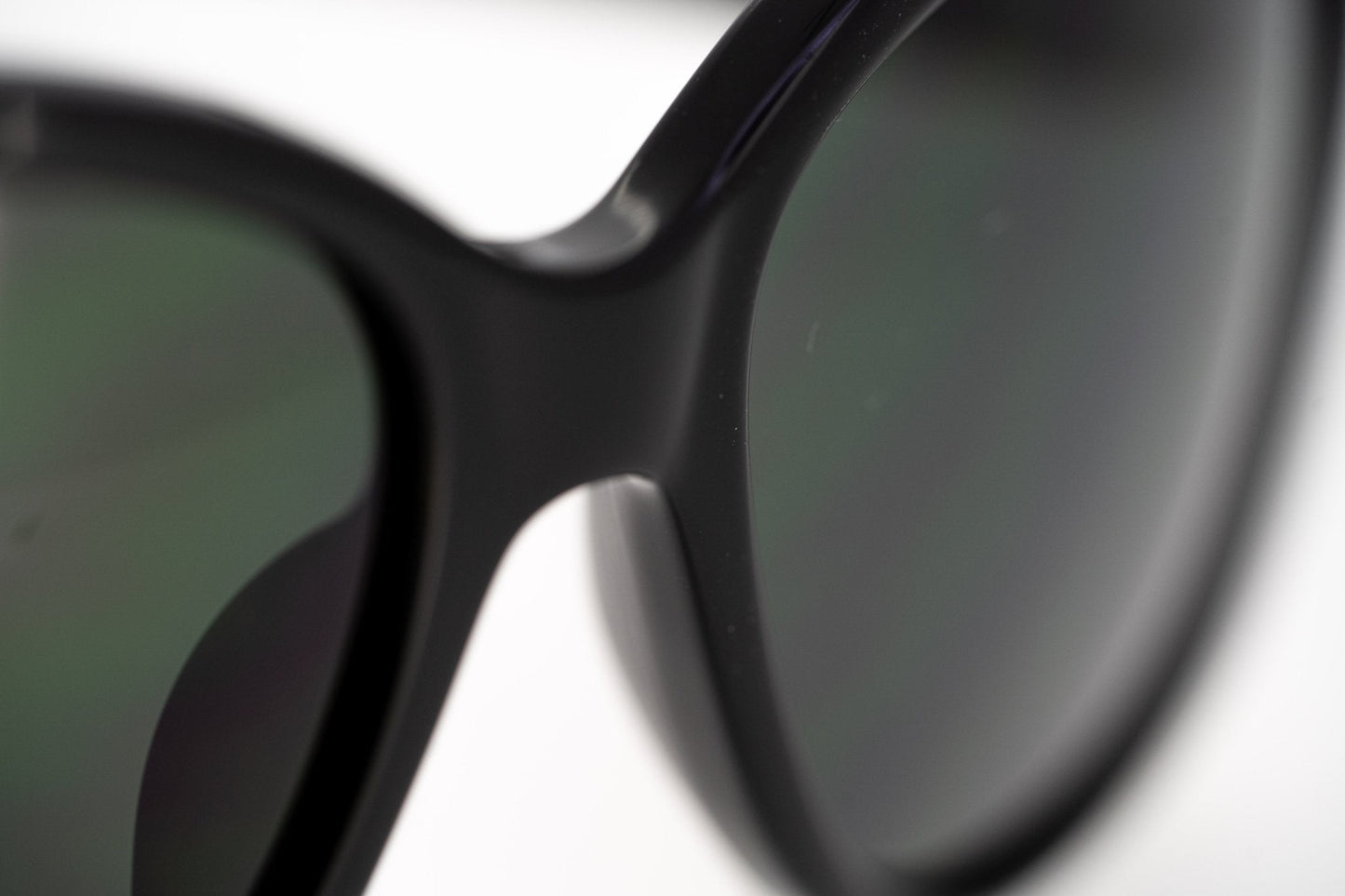Oscar De La Renta Sunglasses Oversized Black and Grey