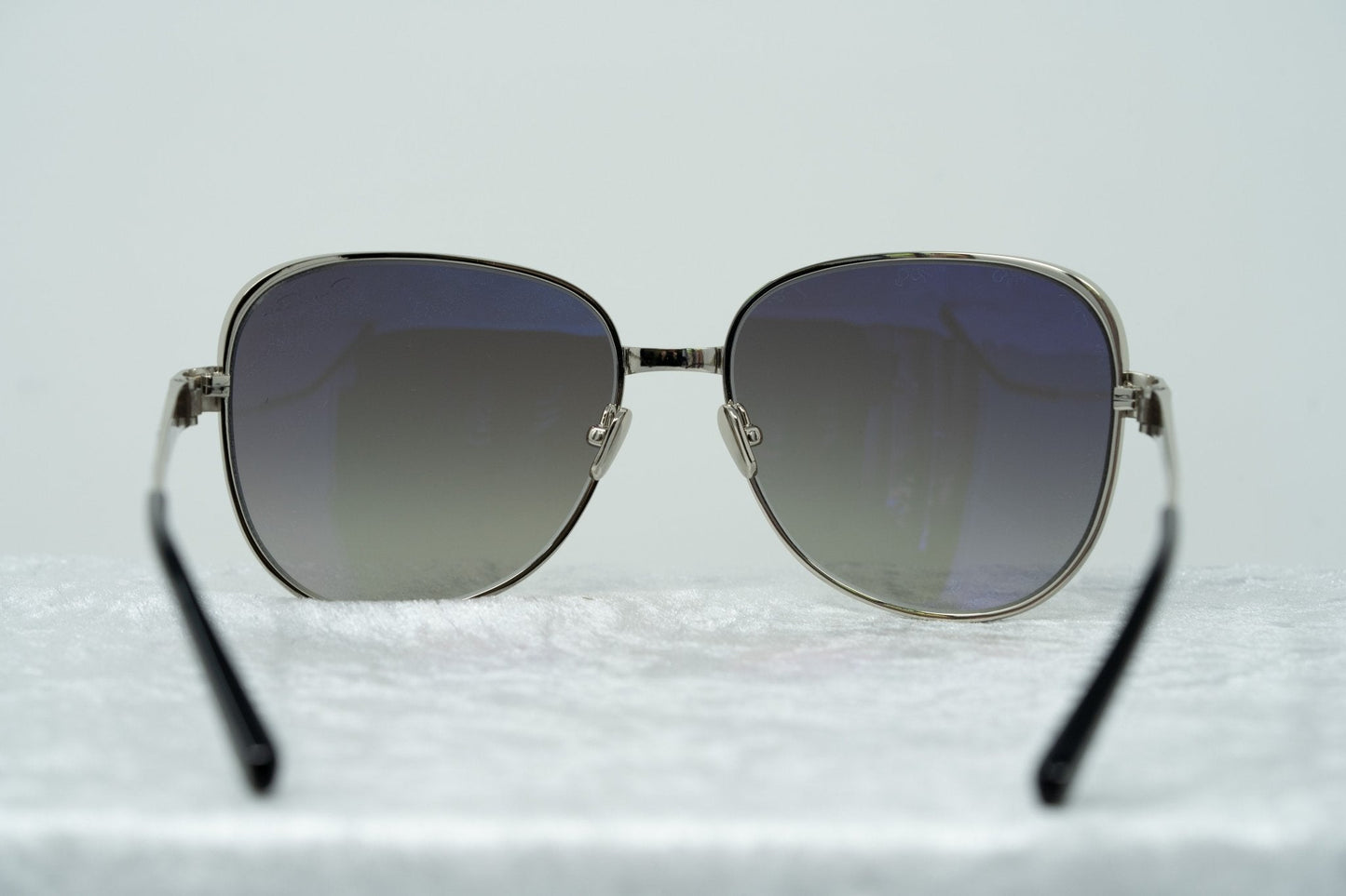 Oscar De La Renta Sunglasses Oversized Silver and Grey