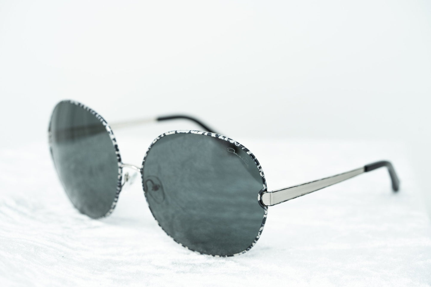 Oscar De La Renta Sunglasses Oversized Tortoise and Dark Grey