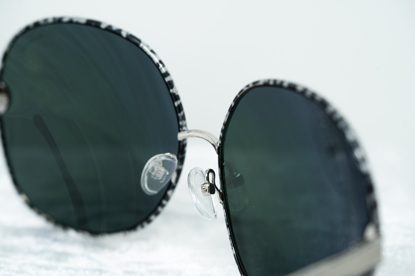 Oscar De La Renta Sunglasses Oversized Tortoise and Dark Grey