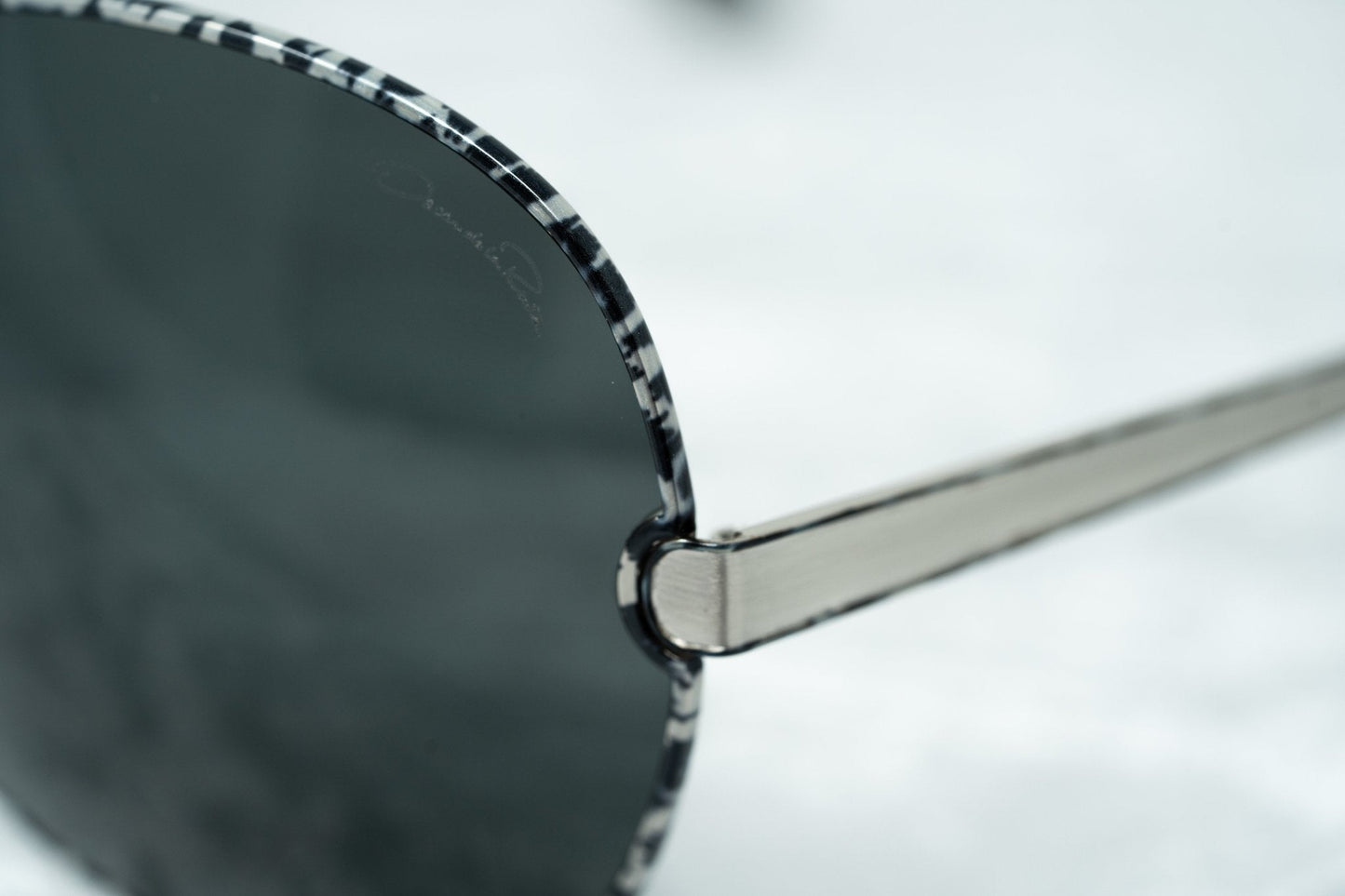 Oscar De La Renta Sunglasses Oversized Tortoise and Dark Grey
