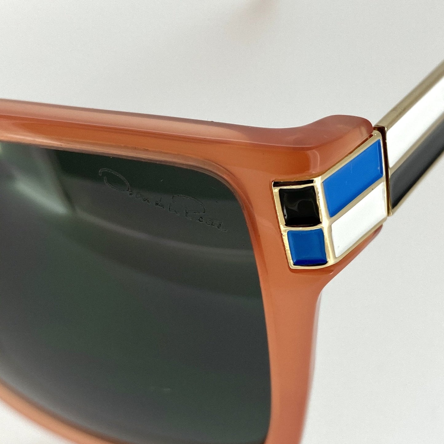 Oscar De La Renta Sunglasses Oversized Orange and Green